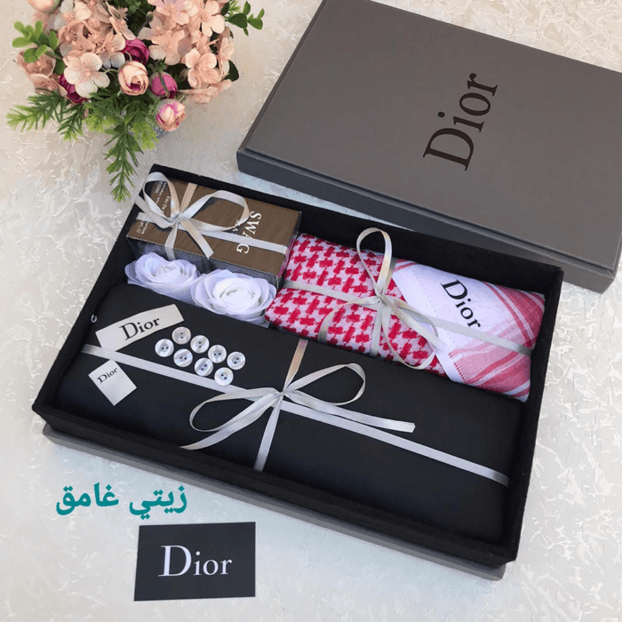 ⁦طقم ديور⁩ - الصورة ⁦2⁩