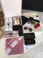 ⁦طقم جيفنشي⁩ - الصورة ⁦2⁩