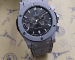 ساعة هوبلت كونغراف تقليد