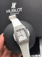 ⁦هوبلت موديل بإطار مرصع⁩ - الصورة ⁦7⁩