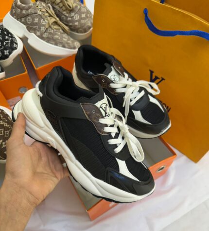 شوز لويس فيتون