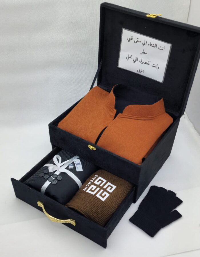 ⁦طقم جيفنشي⁩ - الصورة ⁦5⁩