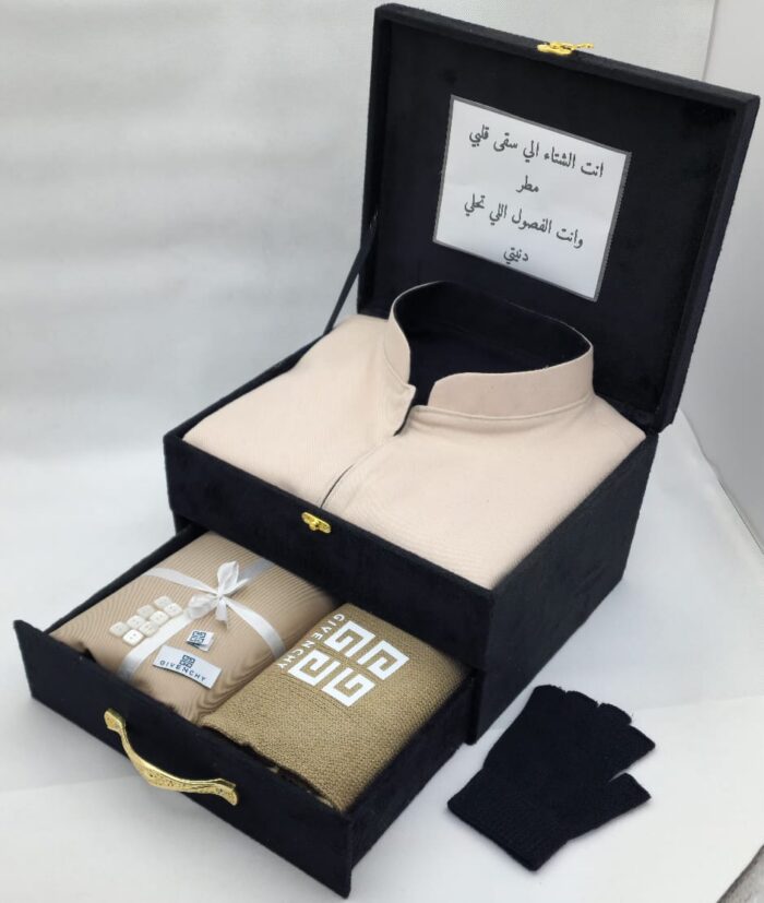 ⁦طقم جيفنشي⁩ - الصورة ⁦8⁩