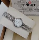 ساعه تيسوت نسائيه