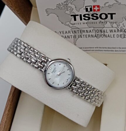 ساعه تيسوت نسائيه